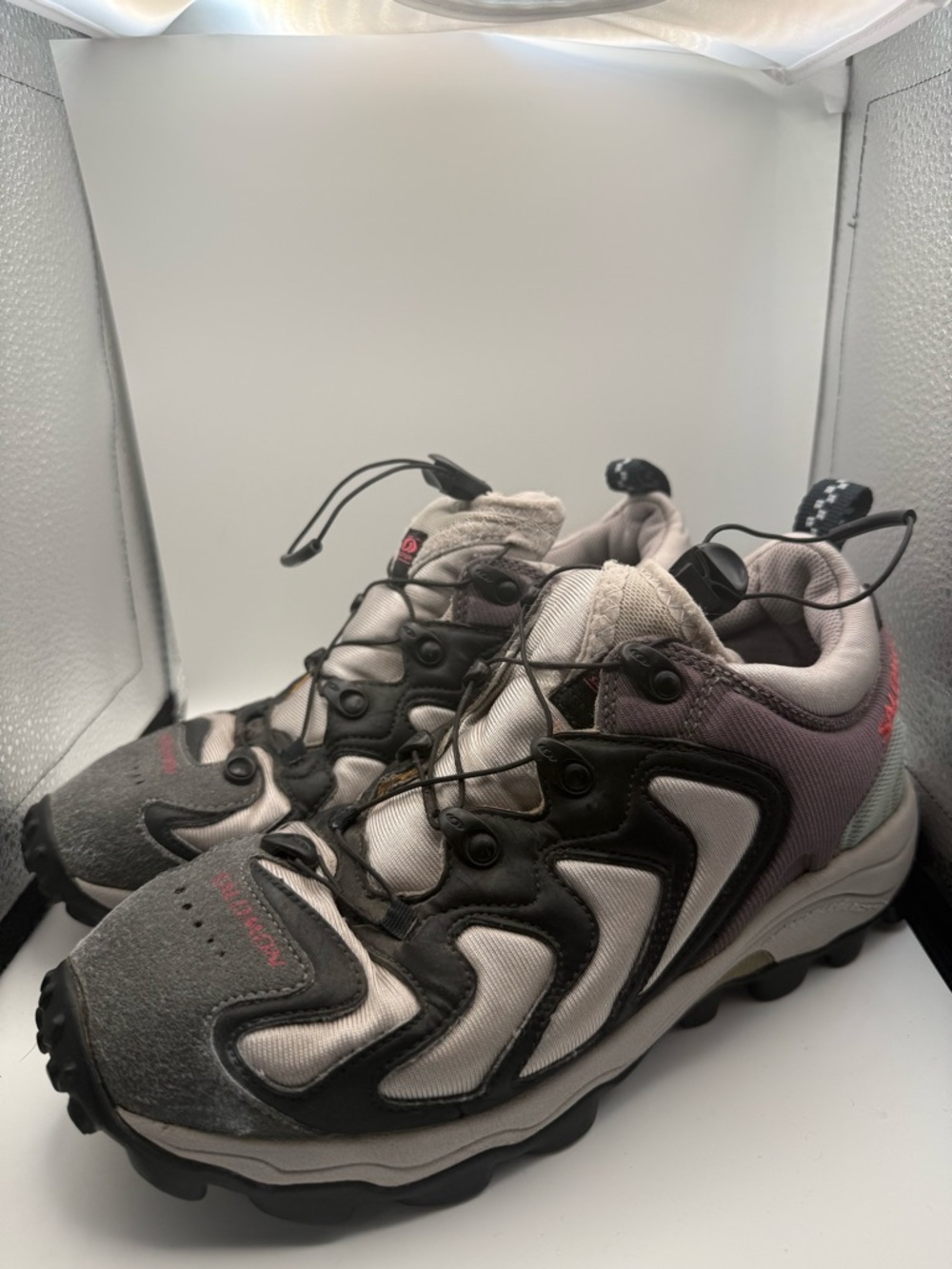 Vintage Salomon Women’s Raidproof Trail Running Shoe 2001 Grey Black Bungee W9